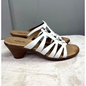 Clarks Bendables Sandals size 9 White Leather Strappy Heels Shoes Slip On